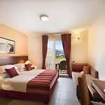 מלון Valamar Atrium באסקה