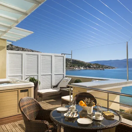 ホテル Valamar Atrium 4*