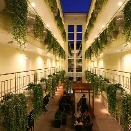 ホテル Valamar Atrium