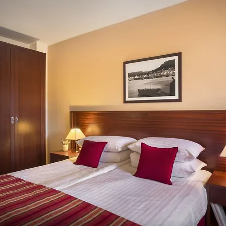 Valamar Atrium Hotel 4*