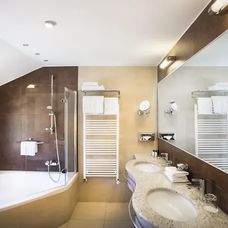 Hotell Valamar Atrium 4*