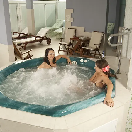 Hotell Valamar Atrium 4*